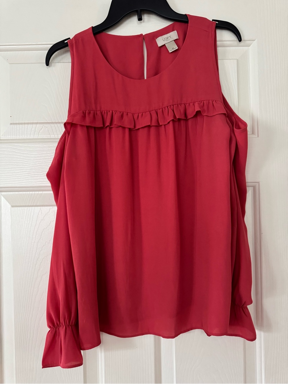 LOFT Ruffle Detail cold shoulder sleeve Blouse medium